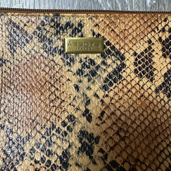 Assots London Leather Tan Snake Print Baguette Shoulder Bag - Picture 2 of 9